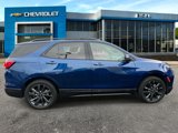 Used 2022 Chevrolet Equinox RS w/ Infotainment Package image 2