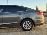 Used 2017 Ford Fusion S image 3