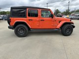 Used 2018 Jeep Wrangler Unlimited Sahara image 5