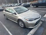 Used 2018 Toyota Avalon Limited image 3
