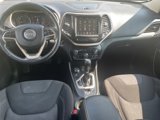 Used 2015 Jeep Cherokee Latitude w/ Comfort/Convenience Group image 3