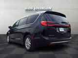 Used 2021 Chrysler Pacifica Touring-L image 5