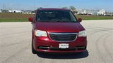 Used 2014 Chrysler Town & Country Touring image 3