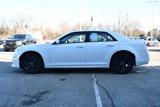 Used 2023 Chrysler 300 Touring L image 5
