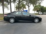 Used 2020 Toyota Camry LE image 2