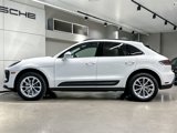 Certified 2024 Porsche Macan image 2