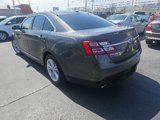 Used 2015 Ford Taurus SE image 4