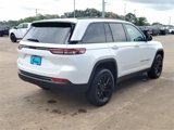 New 2025 Jeep Grand Cherokee Altitude image 5