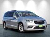 Certified 2022 Chrysler Pacifica Touring-L image 2