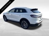 Used 2022 Lincoln Nautilus Reserve w/ Luxury Package image 4