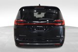 Used 2023 Chrysler Pacifica Touring-L image 4