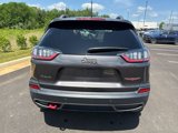 Used 2019 Jeep Cherokee Trailhawk image 2