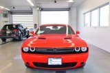 Used 2022 Dodge Challenger SXT image 2