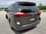 Used 2016 Toyota Sienna LE image 3