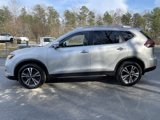 Used 2020 Nissan Rogue SV w/ Premium Package image 2