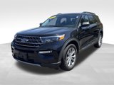 Certified 2022 Ford Explorer XLT w/ Equipment Group 202A image 3