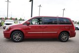 Used 2015 Chrysler Town & Country S image 6