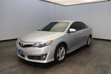 Used 2014 Toyota Camry SE image 2