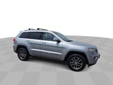 Used 2017 Jeep Grand Cherokee Limited image 4