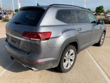 Used 2021 Volkswagen Atlas SE w/ Panoramic Sunroof Package image 4