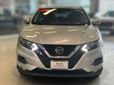 Used 2022 Nissan Rogue Sport SV image 2