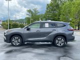 Certified 2025 Toyota Highlander XLE image 2