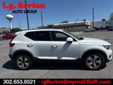 Used 2019 Volvo XC40 T5 Momentum image 2