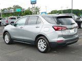 Used 2023 Chevrolet Equinox LT w/ Driver Convenience Package image 4