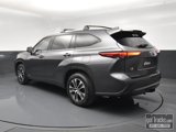 Used 2020 Toyota Highlander XLE image 4