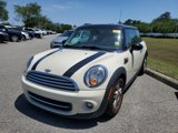 Used 2011 MINI Cooper Hardtop image 2