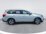 Used 2017 Nissan Pathfinder SV image 4