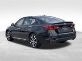 Certified 2019 Nissan Altima 2.5 Platinum image 5