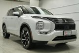 Used 2023 Mitsubishi Outlander SE image 2