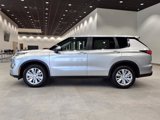 New 2025 Mitsubishi Outlander ES image 2