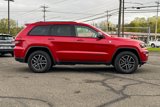 Used 2019 Jeep Grand Cherokee Trailhawk w/ Trailhawk Luxury Group image 2