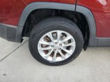 Certified 2019 Jeep Cherokee Latitude w/ Popular Appearance Group image 5