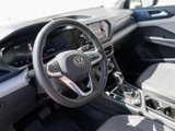 Certified 2022 Volkswagen Taos SE image 4