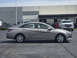 Used 2022 Hyundai Elantra SE w/ Preferred Accessory Package image 3