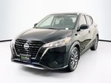 Used 2023 Nissan Kicks SV image 3