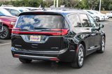 Used 2023 Chrysler Pacifica Limited image 4
