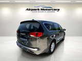 Used 2017 Chrysler Pacifica Touring image 5