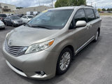 Used 2015 Toyota Sienna XLE w/ XLE Navigation Package image 4