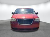 Used 2009 Chrysler Town & Country LX image 2