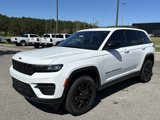 New 2025 Jeep Grand Cherokee Altitude image 3