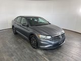 Used 2021 Volkswagen Jetta SE image 3