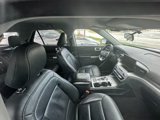 Used 2020 Ford Explorer XLT image 3