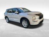 New 2025 Mitsubishi Outlander ES image 2
