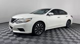 Used 2016 Nissan Altima 2.5 SV w/ Convenience Package image 4