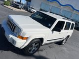Used 2009 Jeep Commander Sport image 4