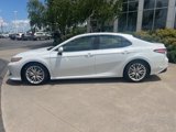 Used 2018 Toyota Camry XLE image 2